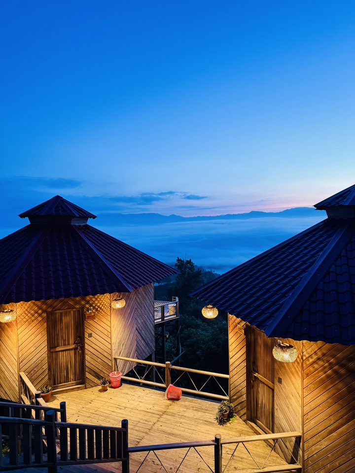 Cottage Exterior Angle